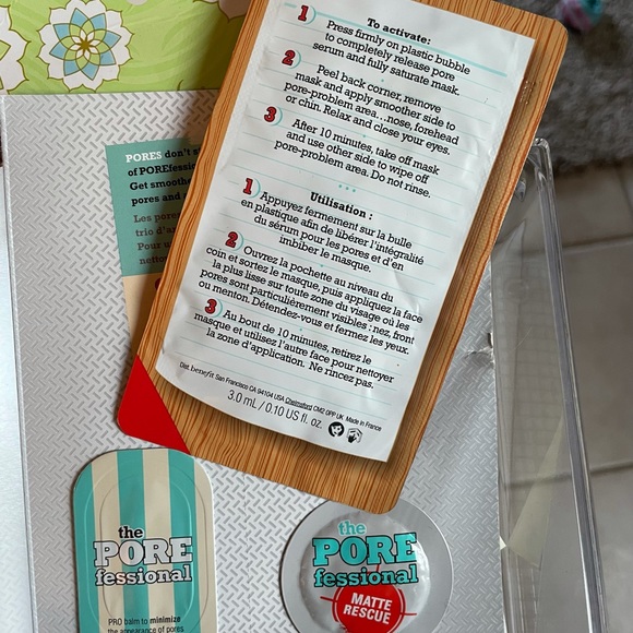 Benefit POREfessional Sampler Packet - Picture 2 of 4
